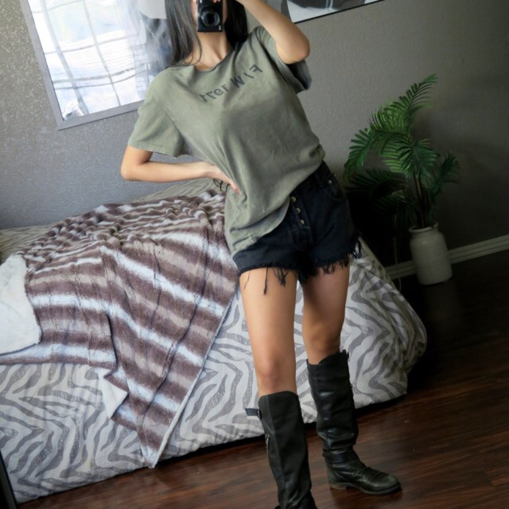 Joes Jeans Khaki distressed T-shirt top tunic